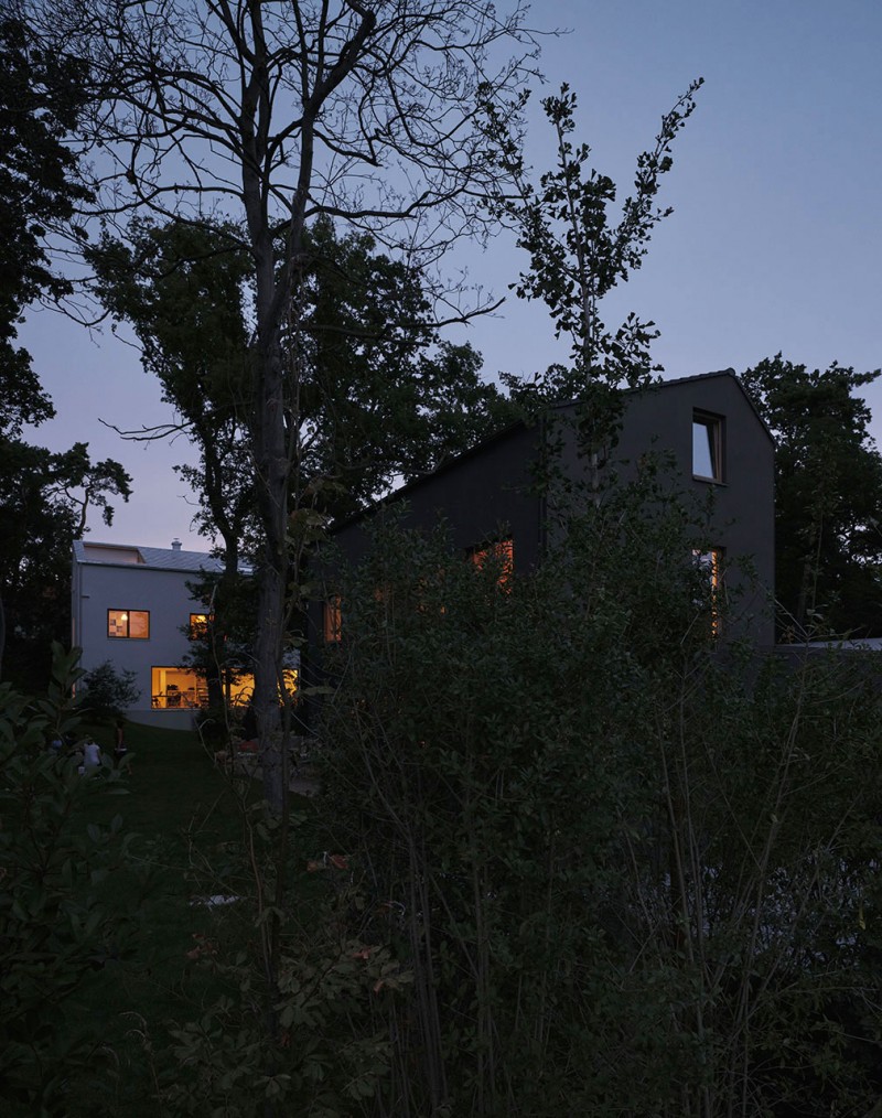 Schwarzes Haus — Marc Flick